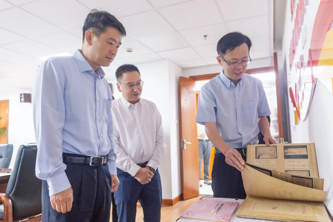 副市长张亚宏调研预防未成年人犯罪工作