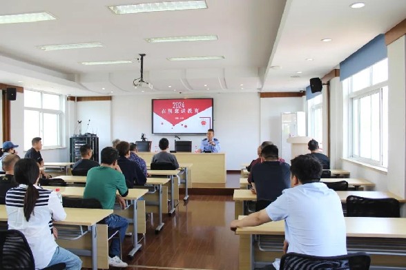 区司法局组织涉企矫正对象观摩撤销缓刑听证会,警示教育敲警钟2.jpg 区司法局组织涉企矫正对象观摩撤销缓刑听证会,警示教育敲警钟2.jpg