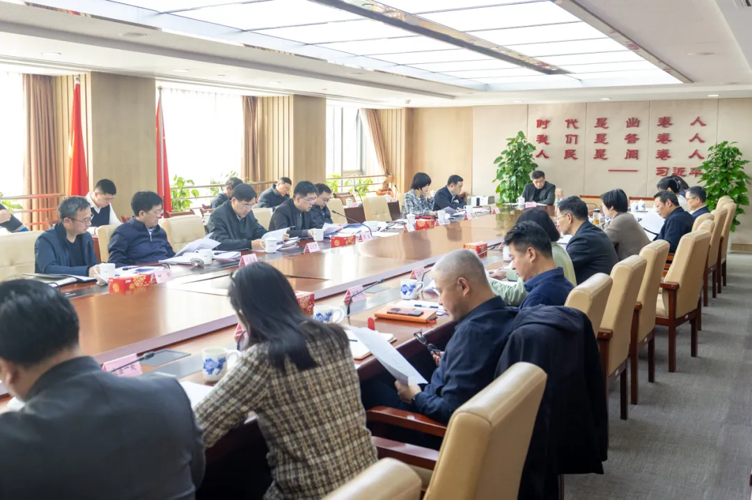 市司法局党委书记、局长顾全进行年度述法