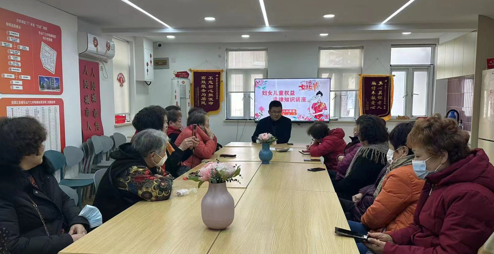 2082468199.jpg 2082468199.jpg