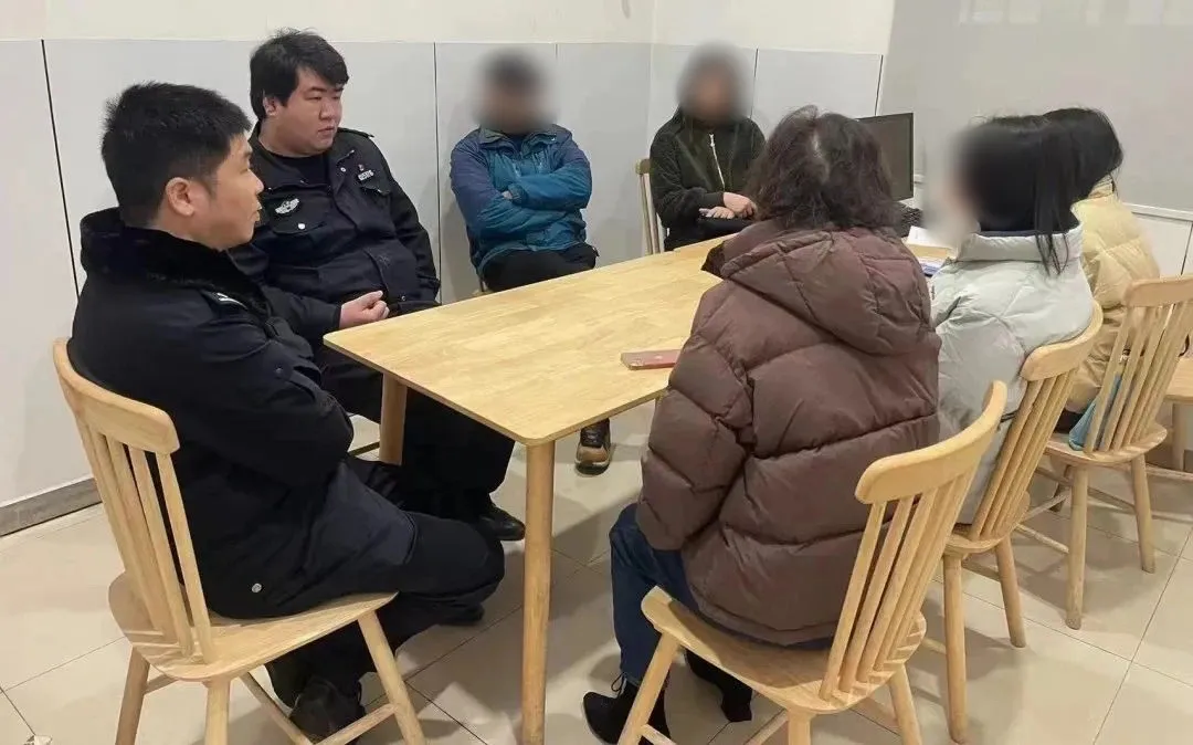 强化“三所联动”机制，长宁调解有实招！（新华）.jpg